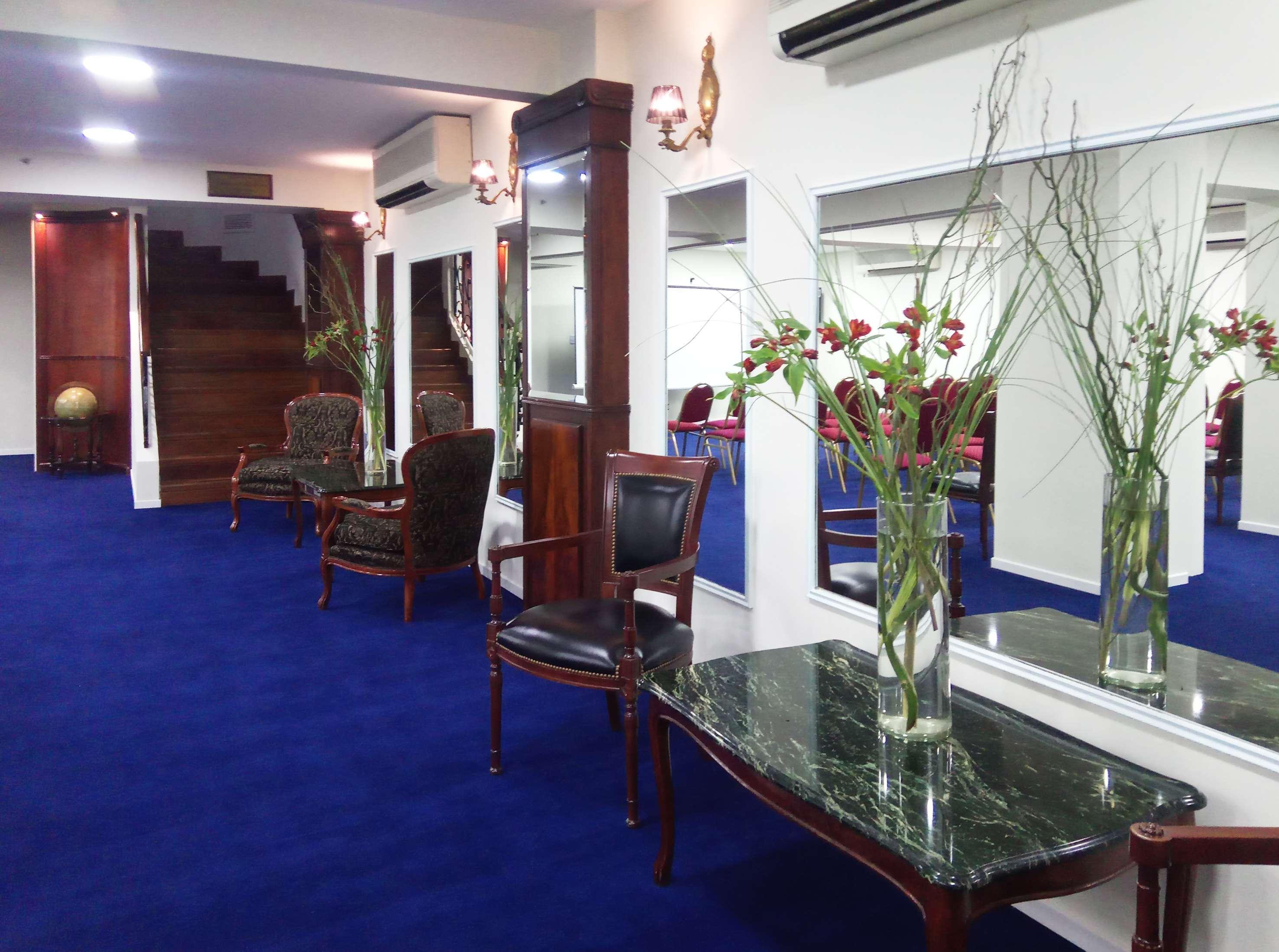 Melia Recoleta Plaza Hotel Buenos Aires Kültér fotó The interior of the hotel