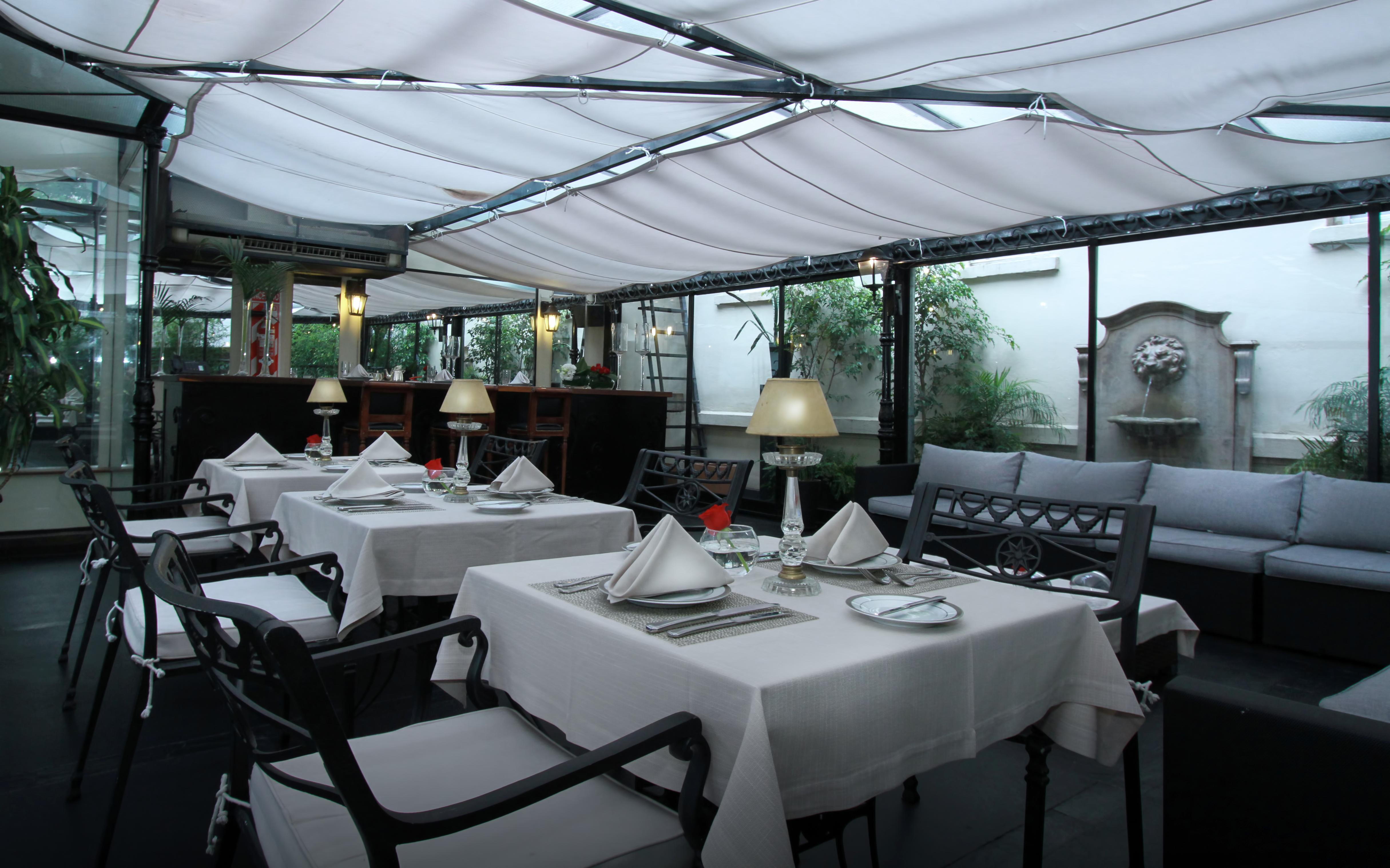 Melia Recoleta Plaza Hotel Buenos Aires Kültér fotó Restaurant in Madrid