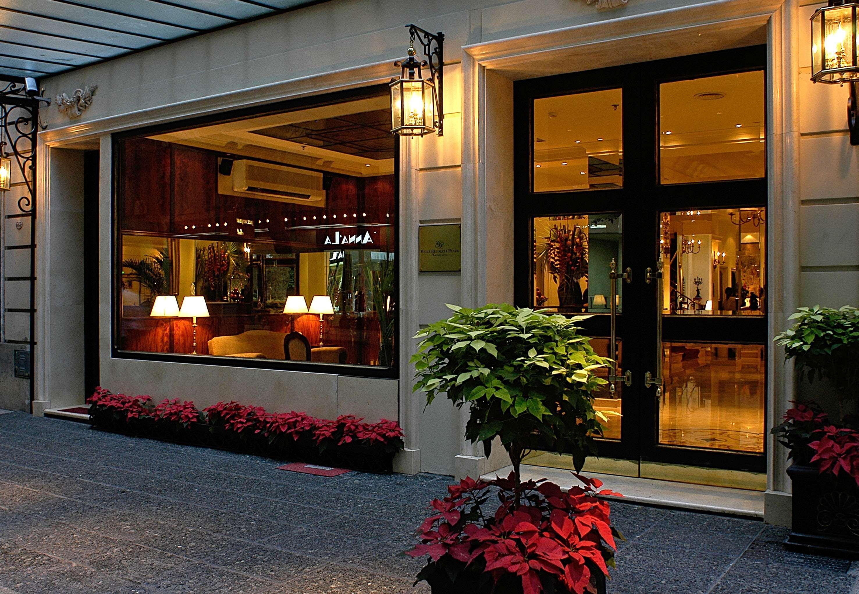 Melia Recoleta Plaza Hotel Buenos Aires Kültér fotó The entrance to the hotel