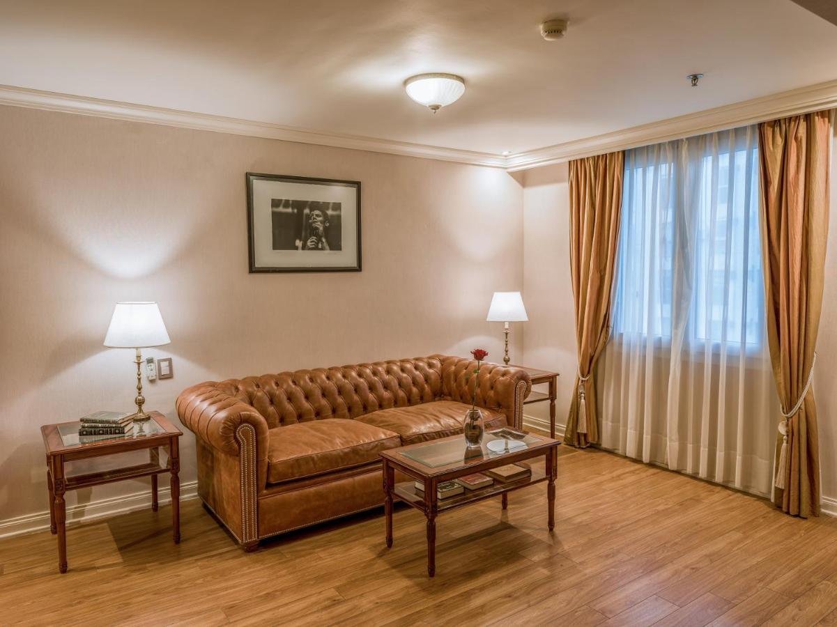 Melia Recoleta Plaza Hotel Buenos Aires Kültér fotó A living room at the hotel