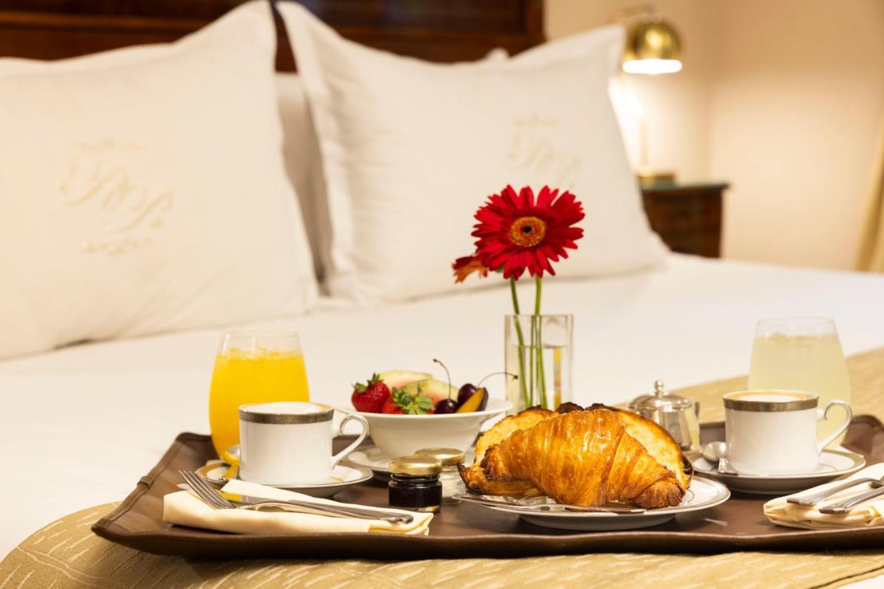 Melia Recoleta Plaza Hotel Buenos Aires Kültér fotó Room service