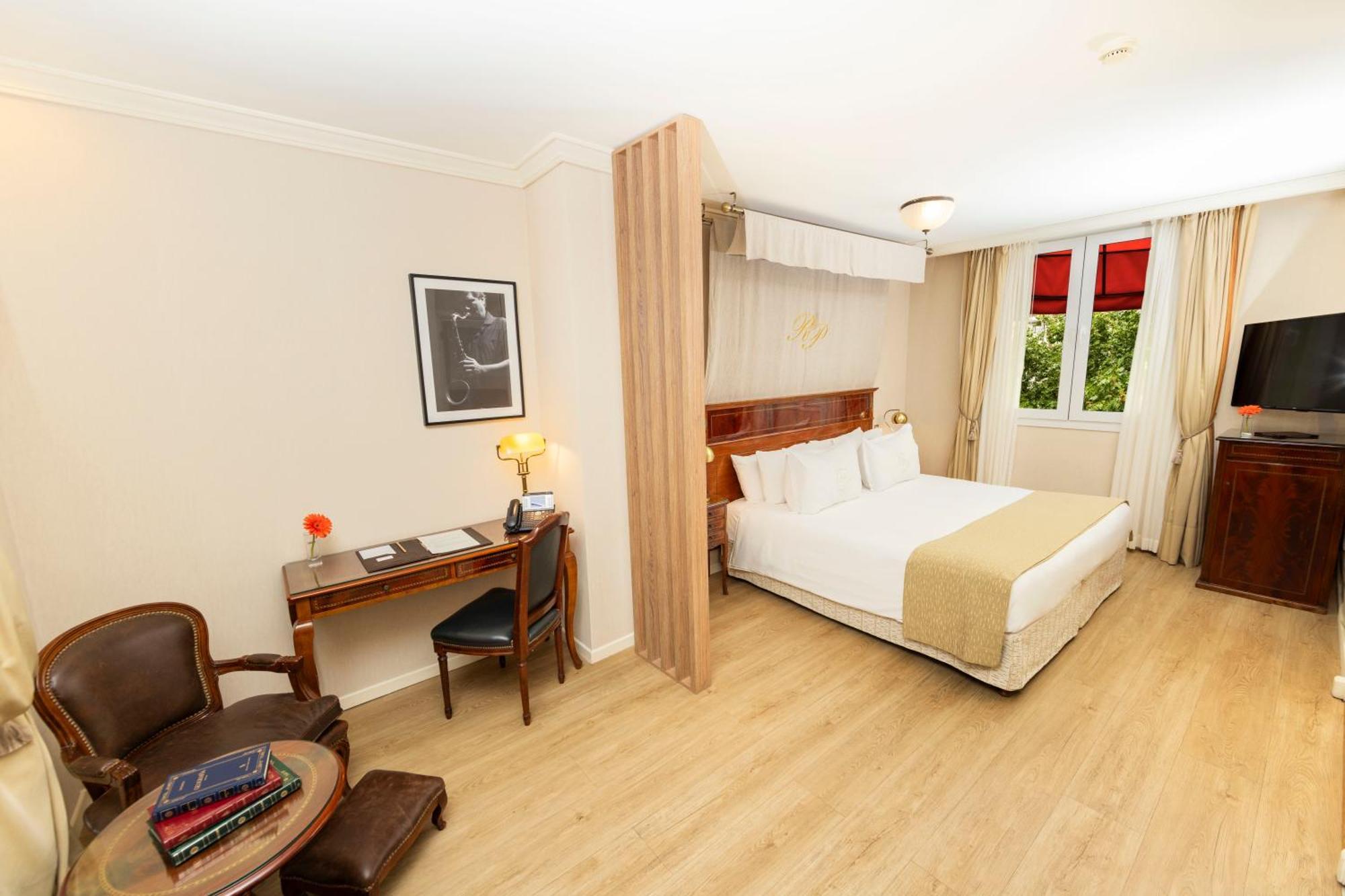 Melia Recoleta Plaza Hotel Buenos Aires Kültér fotó A room at the hotel